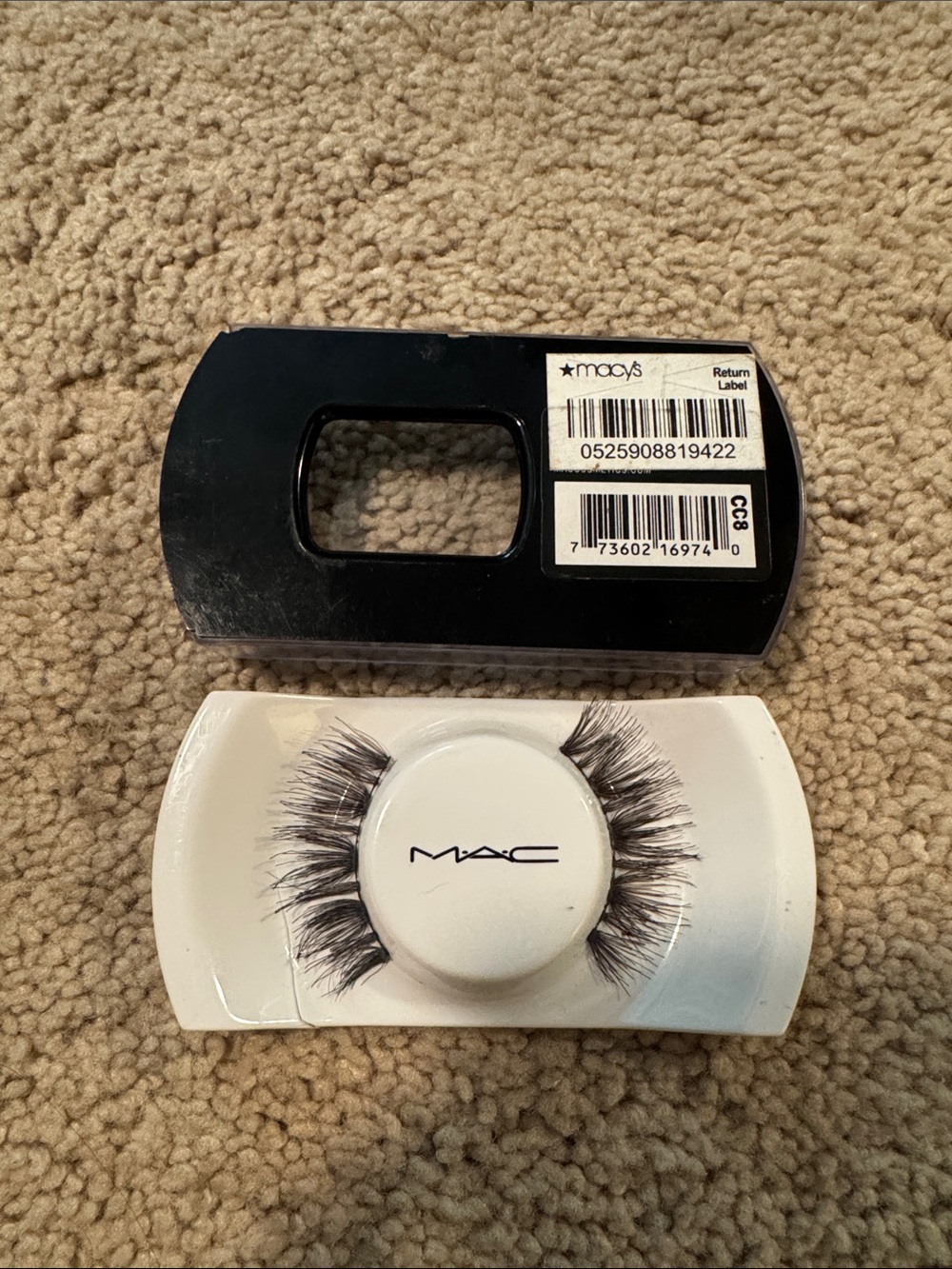 MAC CC8 False Eyelashes – Discontinued – Rare – Authentic – New in Original Case